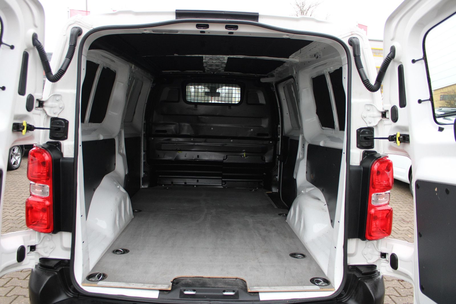 Fahrzeugabbildung Toyota Proace Meister Kasten L2 Kamera,PDC,USB