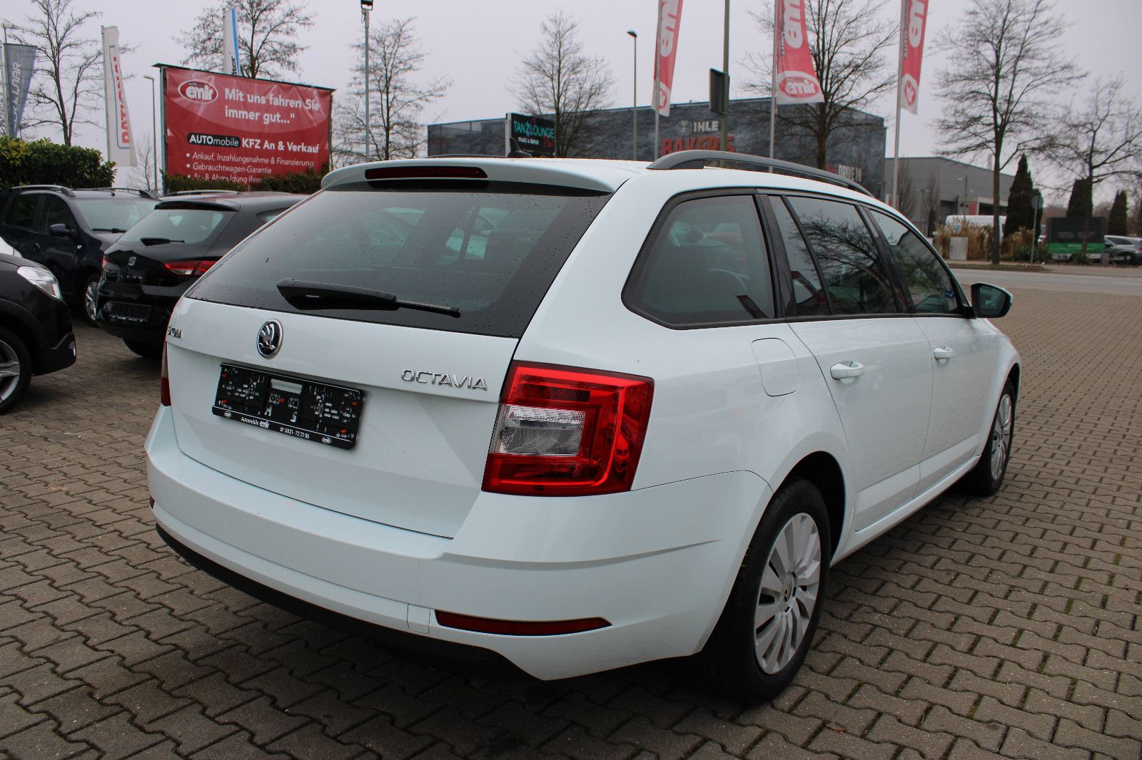 Fahrzeugabbildung SKODA Octavia 1.6 TDI Combi Navi,PDC,LED,SHZ,Apple