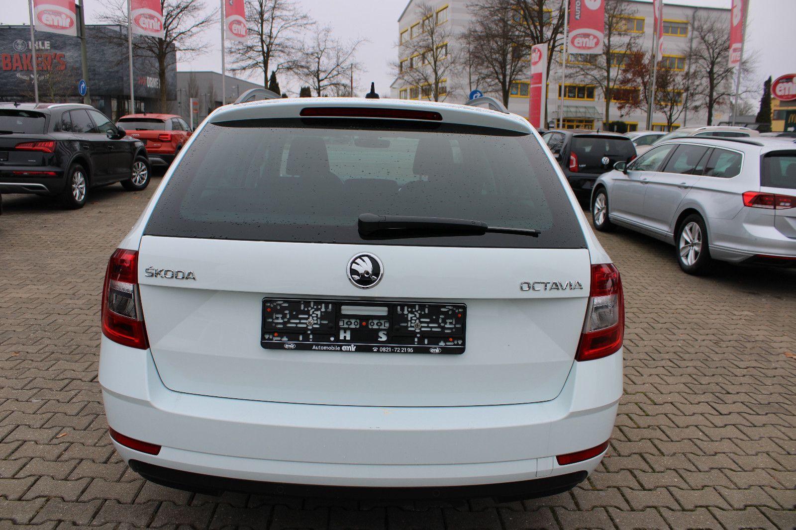 Fahrzeugabbildung SKODA Octavia 1.6 TDI Combi Navi,PDC,LED,SHZ,Apple