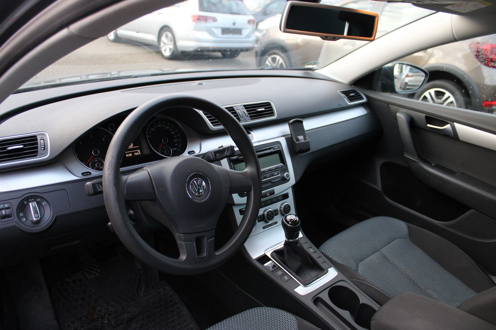 Fahrzeugabbildung Volkswagen Passat Variant 1.6 TDI Klimaautom, SHZ,