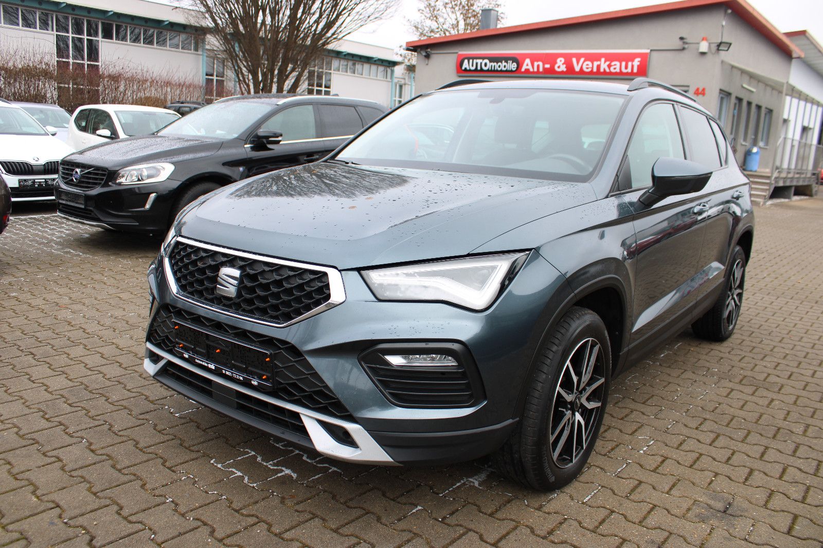 Fahrzeugabbildung SEAT Ateca 2.0 TDI Navi,Kamera,PDC,AHK,LED,Leder