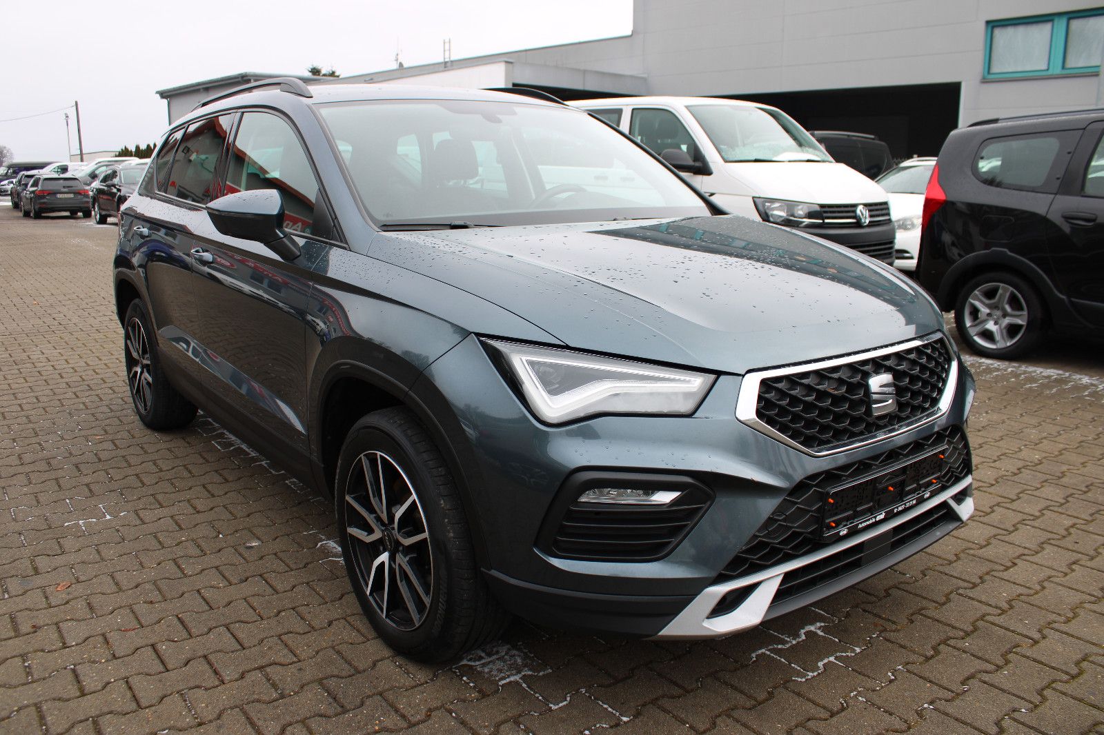 Fahrzeugabbildung SEAT Ateca 2.0 TDI Navi,Kamera,PDC,AHK,LED,Leder
