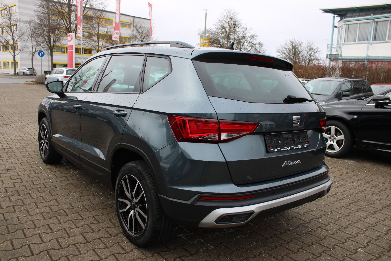 Fahrzeugabbildung SEAT Ateca 2.0 TDI Navi,Kamera,PDC,AHK,LED,Leder