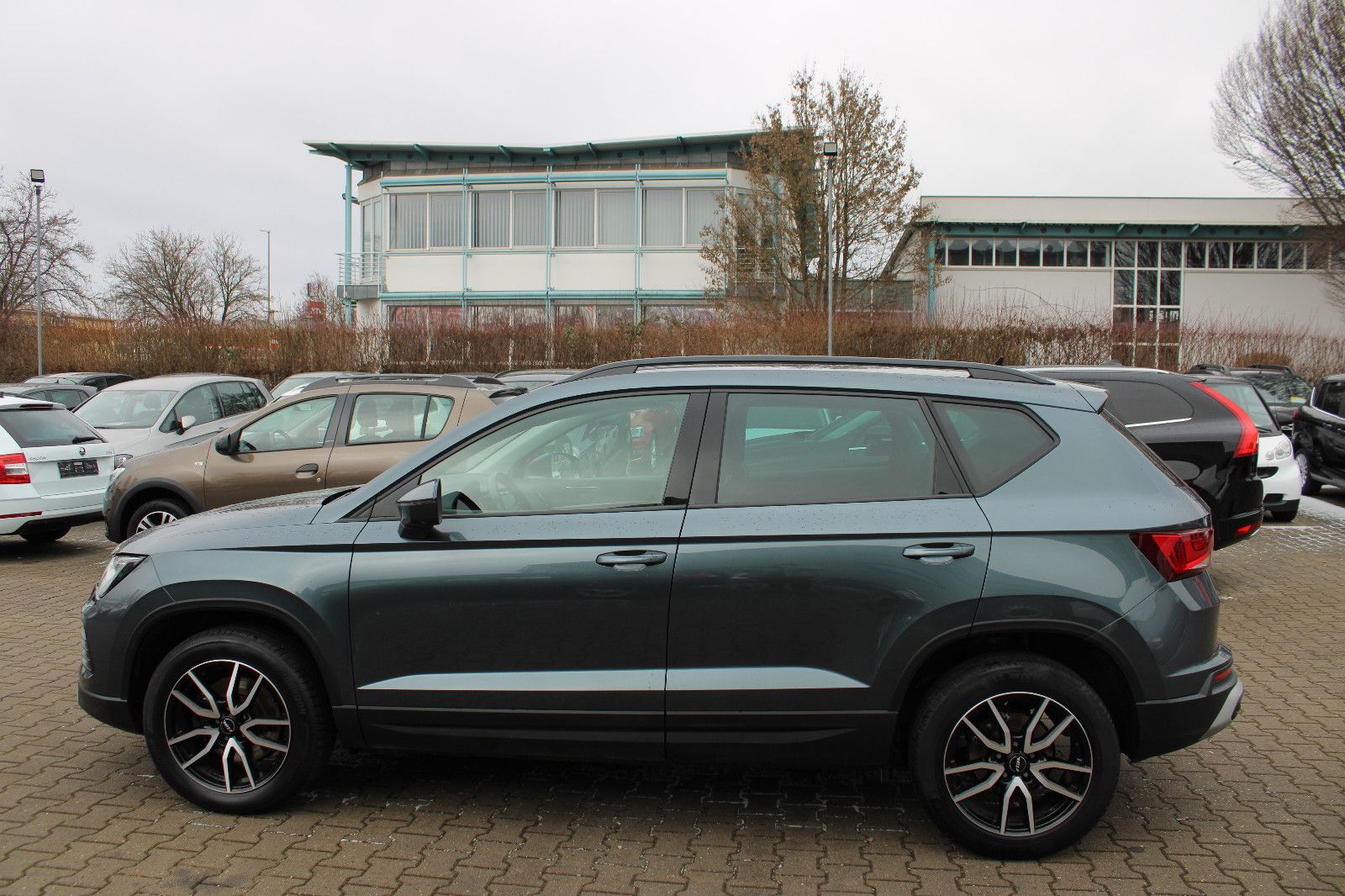 Fahrzeugabbildung SEAT Ateca 2.0 TDI Navi,Kamera,PDC,AHK,LED,Leder