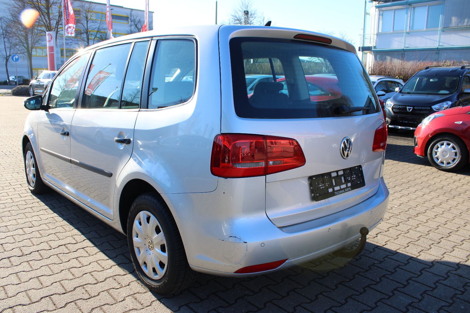 Fahrzeugabbildung Volkswagen Touran 1.6 TDI PDC,Kamera,AHK,SHZ