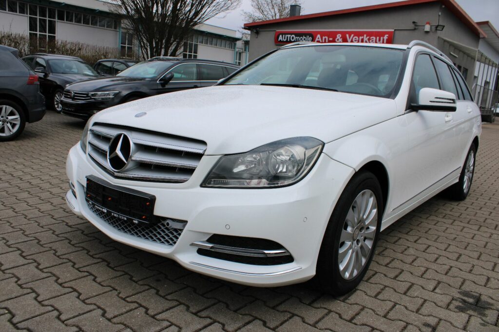 Mercedes-Benz C 180 T Autom AVANTGARDE AHK,PDC,Schiebedach,SHZ