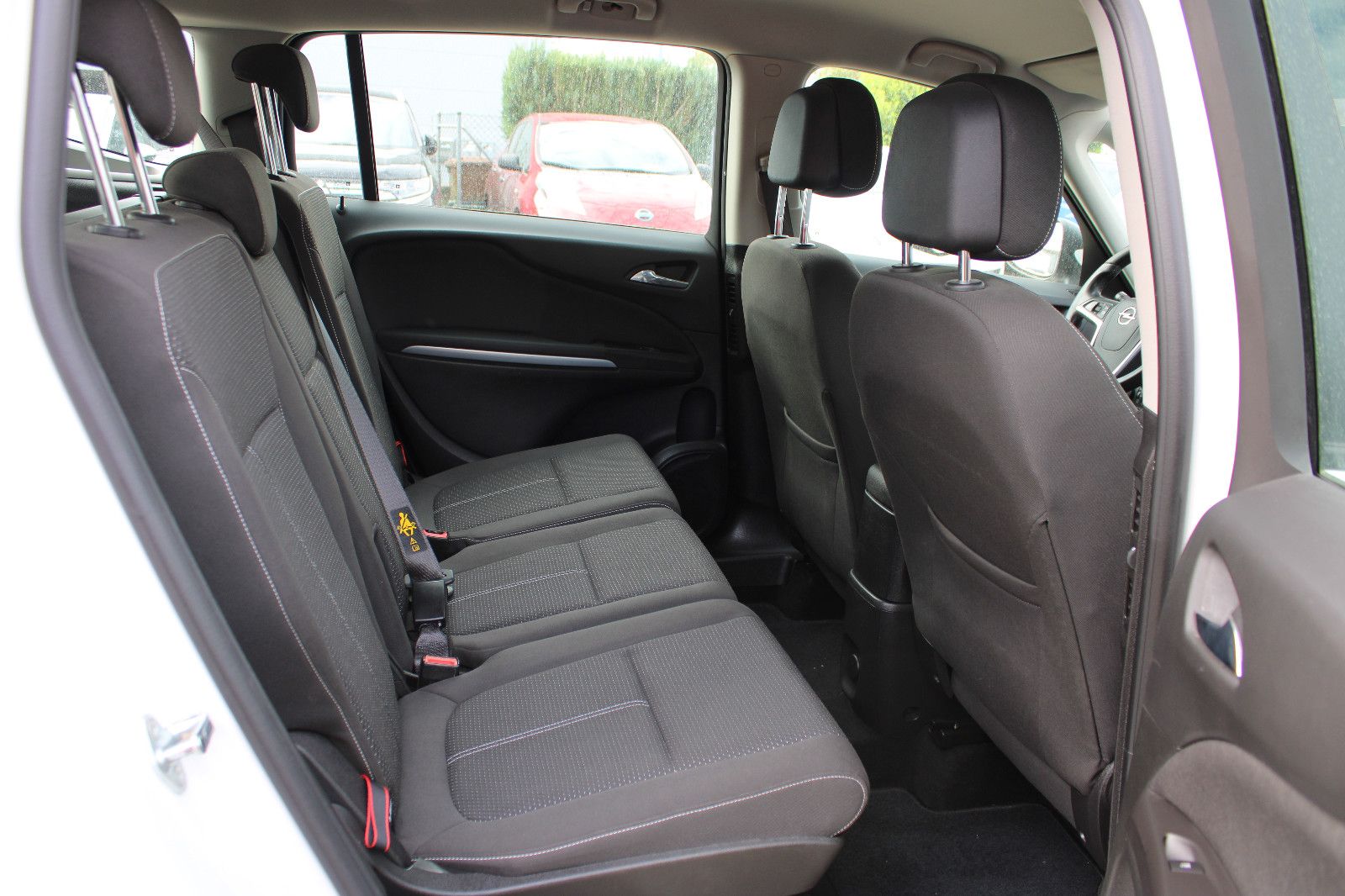 Fahrzeugabbildung Opel Zafira Tourer 1.6 CDTI PDC,Navi,SHZ,Tempomat