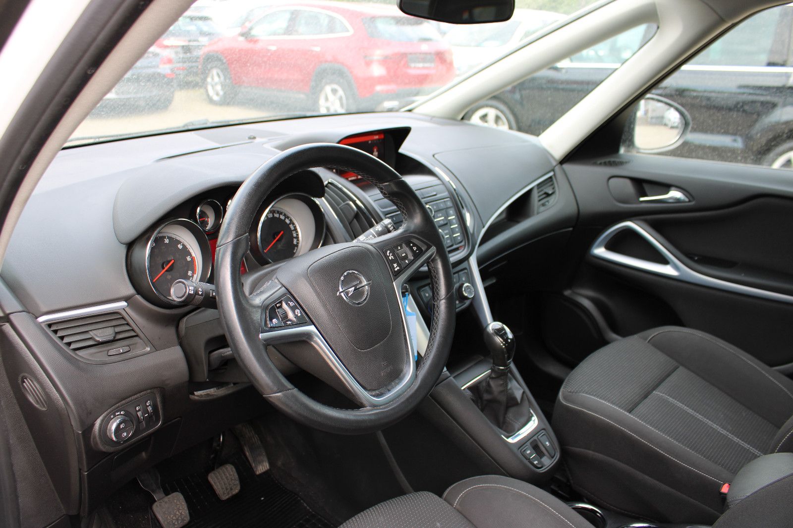 Fahrzeugabbildung Opel Zafira Tourer 1.6 CDTI PDC,Navi,SHZ,Tempomat