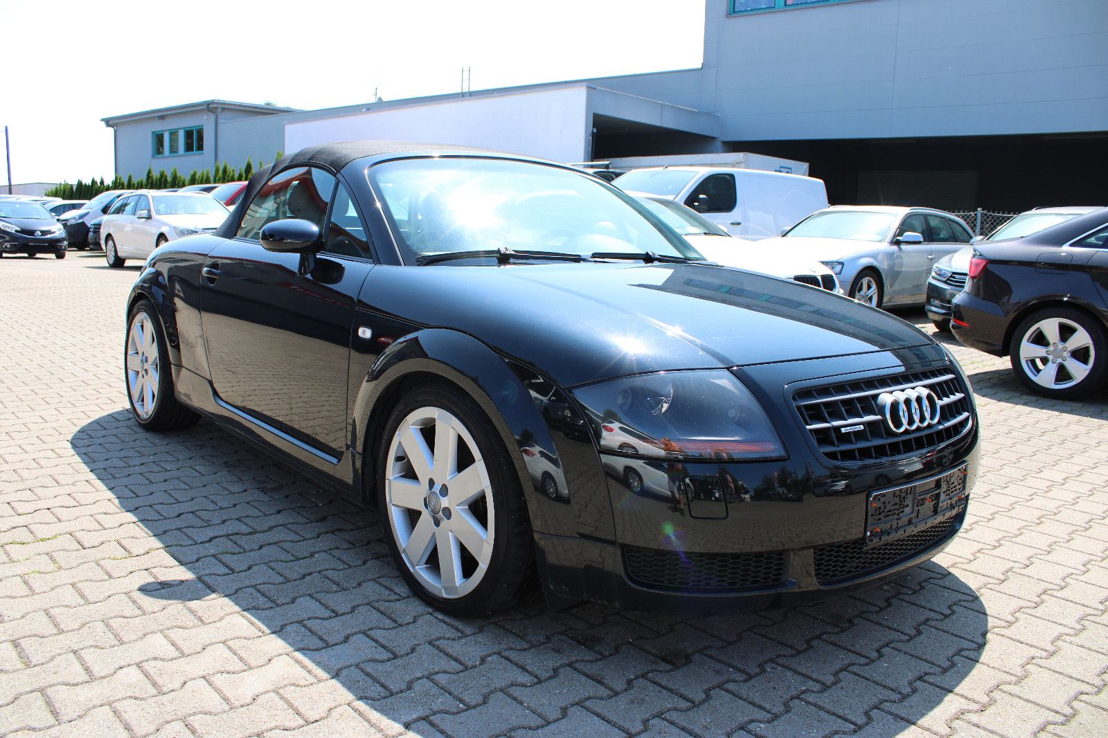Fahrzeugabbildung Audi TT Roadster 1.8T quattro Mokassin-Leder Xenon