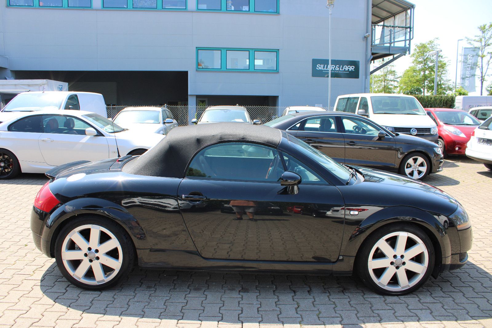 Fahrzeugabbildung Audi TT Roadster 1.8T quattro Mokassin-Leder Xenon