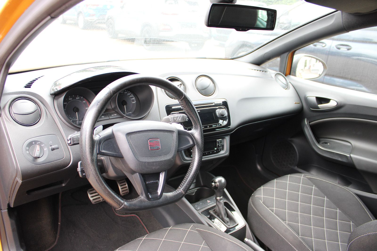 Fahrzeugabbildung SEAT Ibiza SC 1.4 TSI DSG Cupra