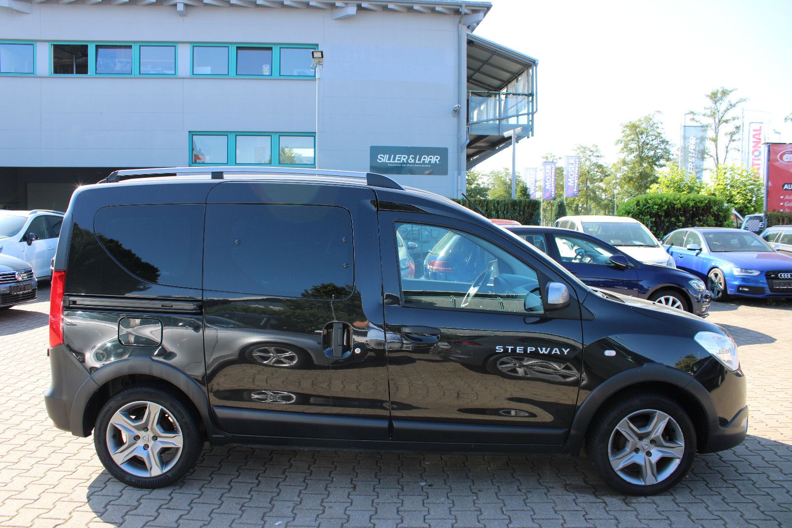 Fahrzeugabbildung Dacia Dokker SCe Stepway Navi,PDC,Tempomat