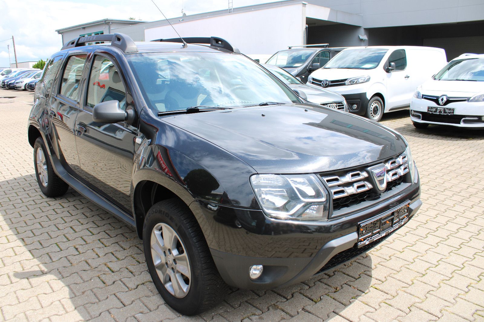 Fahrzeugabbildung Dacia Duster 1.6 SCe 115 4x2