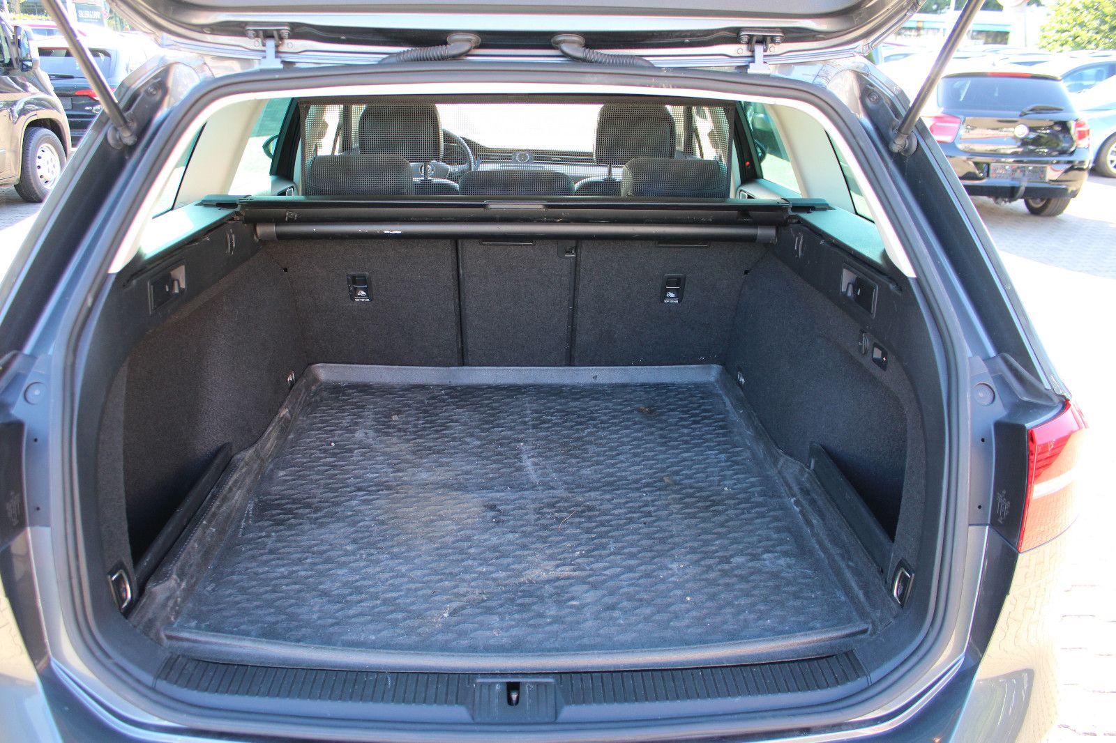 Fahrzeugabbildung Volkswagen Passat Variant 2.0 TDI DSG Highline