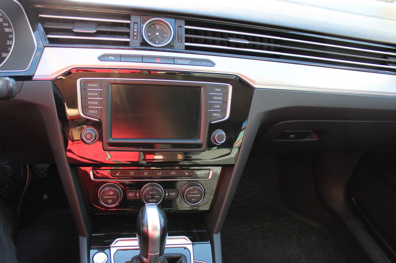 Fahrzeugabbildung Volkswagen Passat Variant 2.0 TDI DSG Highline