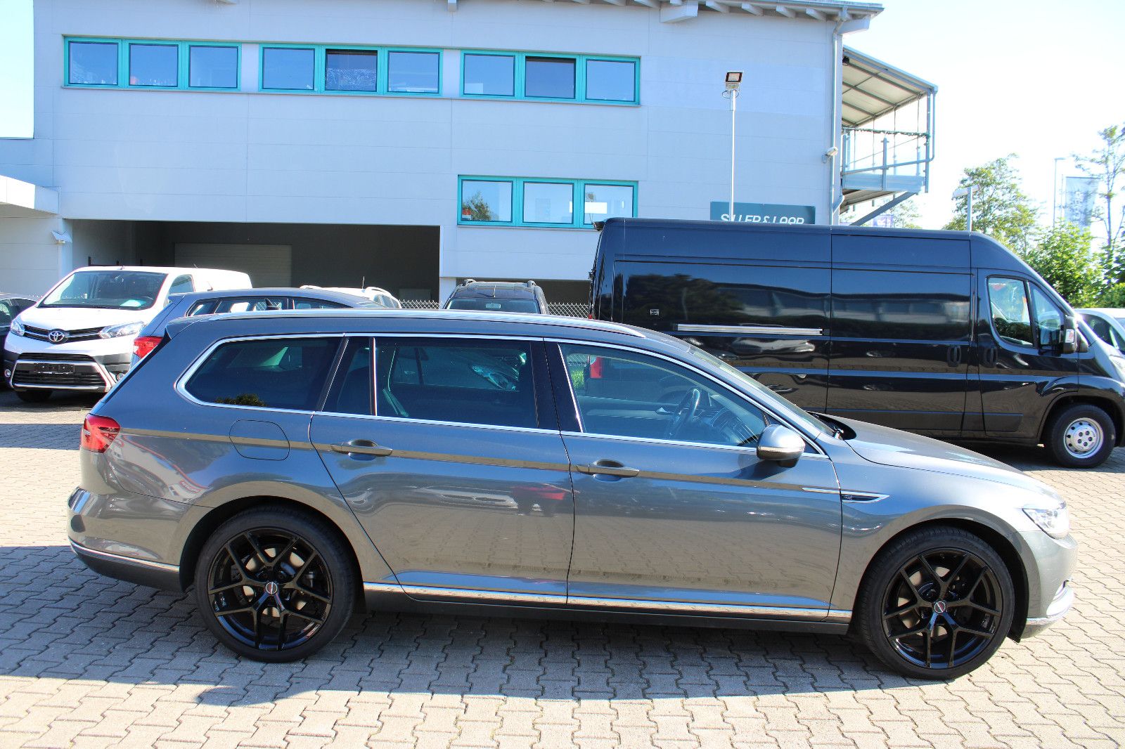 Fahrzeugabbildung Volkswagen Passat Variant 2.0 TDI DSG Highline