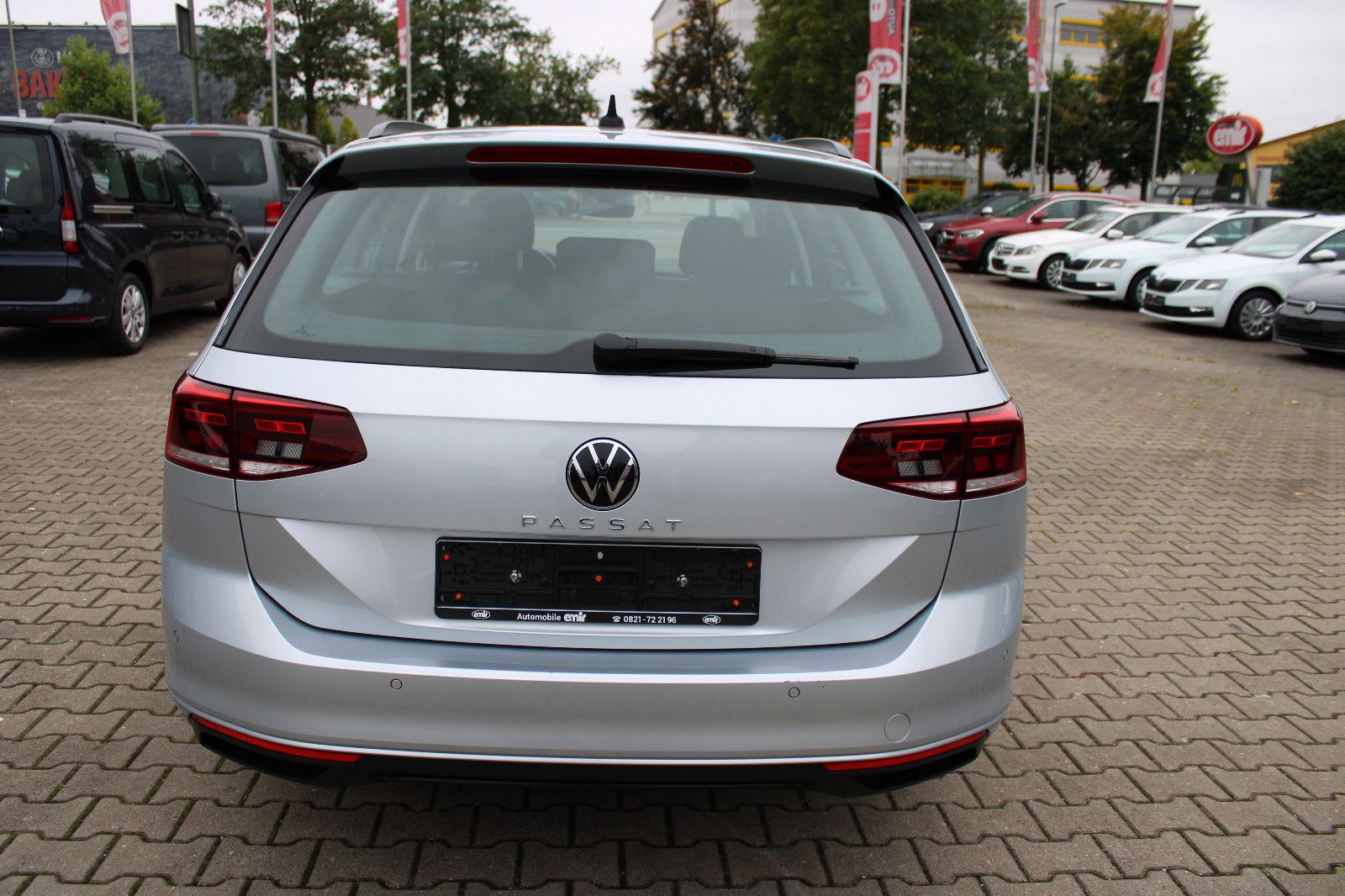 Fahrzeugabbildung Volkswagen Passat Variant 2.0 TDI Navi,SHZ,LED,PDC,ACC