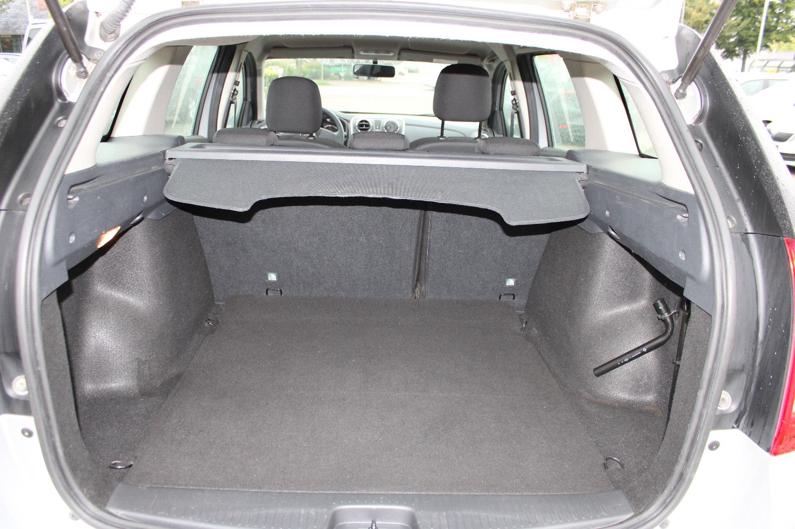 Fahrzeugabbildung Dacia Logan MCV 1.2  LPG Klima