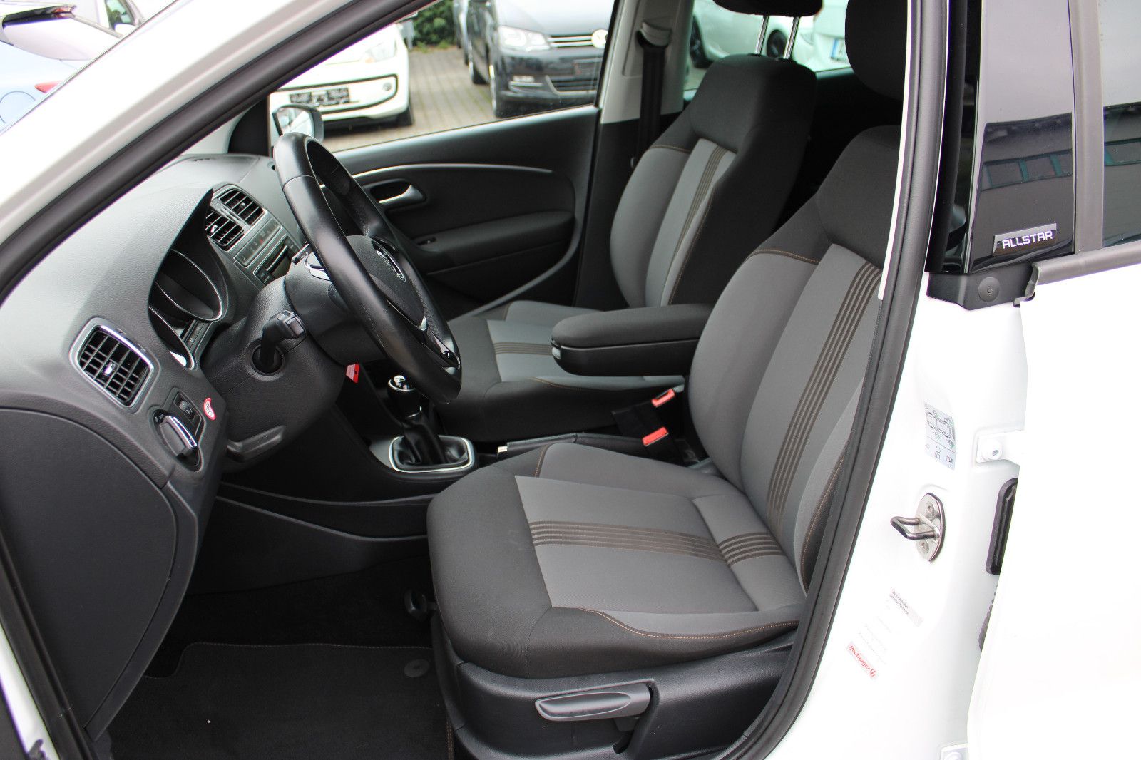 Fahrzeugabbildung Volkswagen Polo 1.4 TDI ALLSTAR PDC,SHZ,Klimaautom.