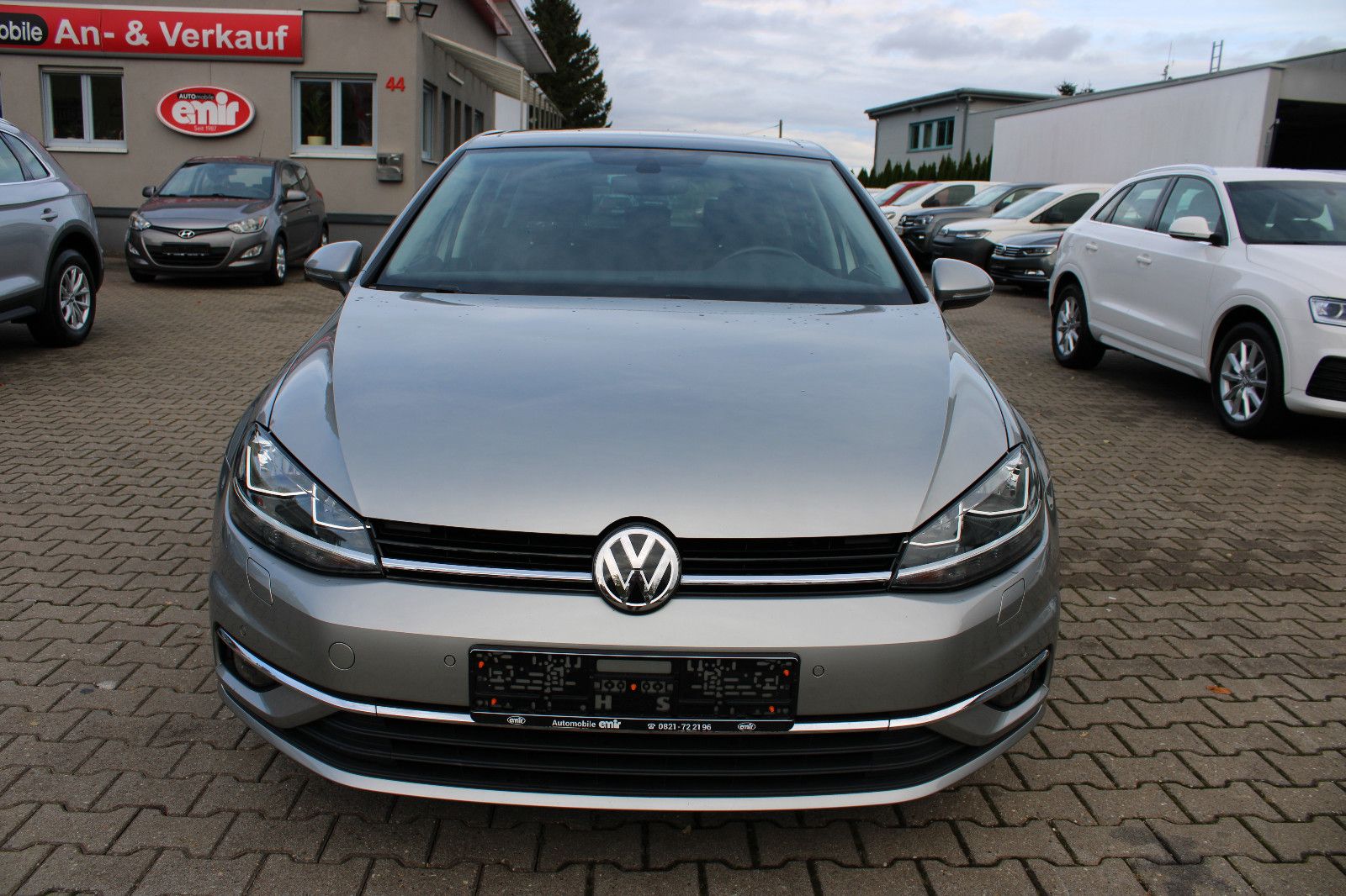 Fahrzeugabbildung Volkswagen Golf 1.0 TSI DSG Join PDC,SHZ,LED,Navi