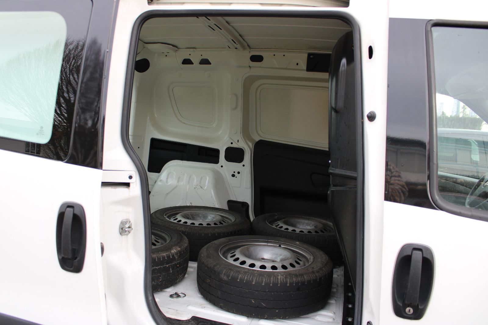 Fahrzeugabbildung Opel Combo Kasten Klima