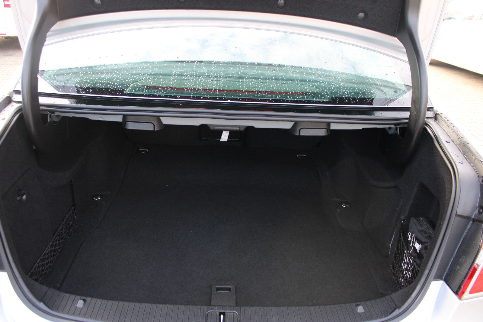 Fahrzeugabbildung Mercedes-Benz E 200 Autom. Navi,PDC,SHZ