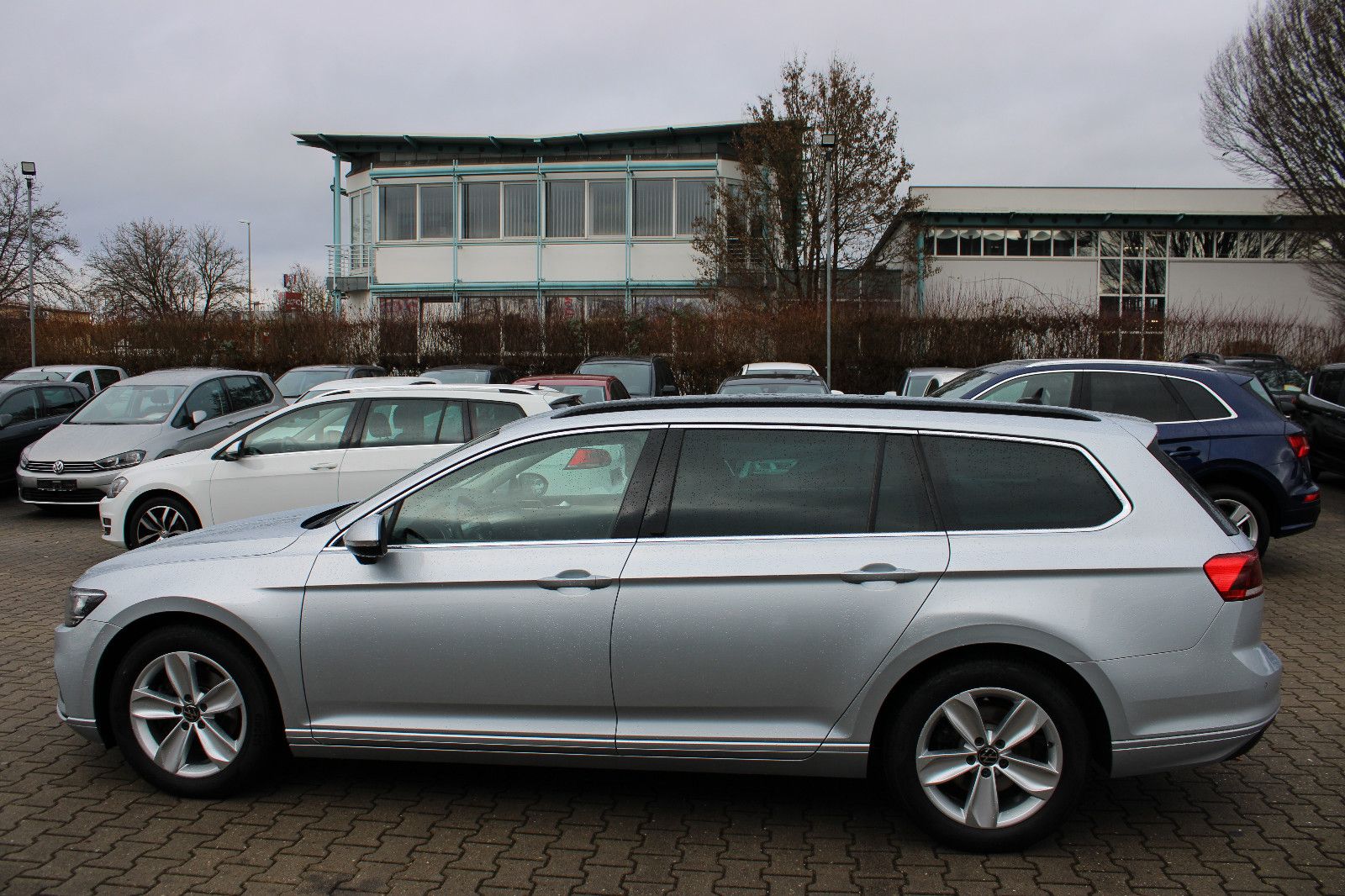 Fahrzeugabbildung Volkswagen Passat Variant 2.0 TDI DSG 4Motion,Navi,PDC,Kame