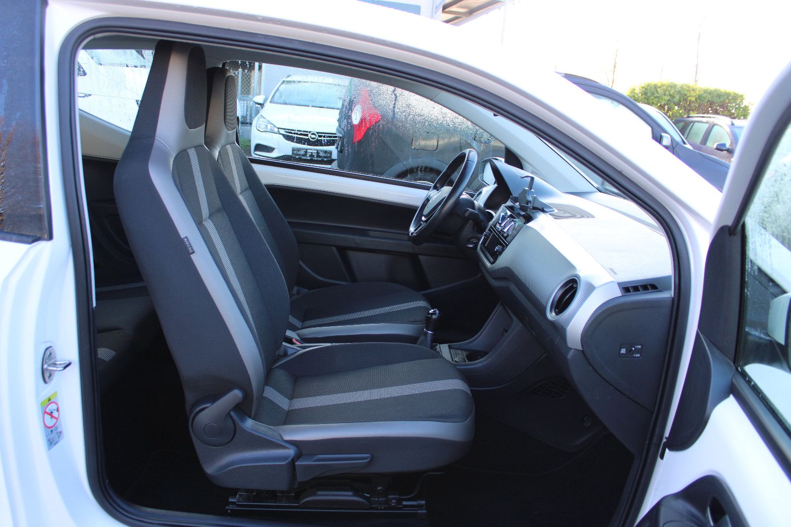 Fahrzeugabbildung Volkswagen up! 1.0 Klima,PDC,SHZ