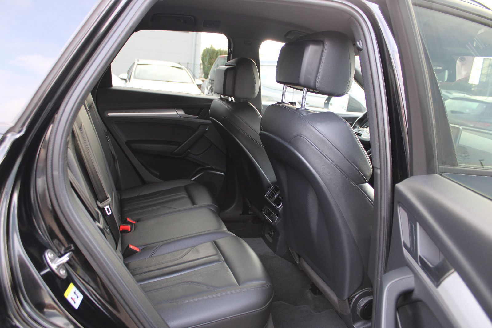 Fahrzeugabbildung Audi Q5 2.0 TDI S tronic quattro Navi,Kamera,LED,Lede