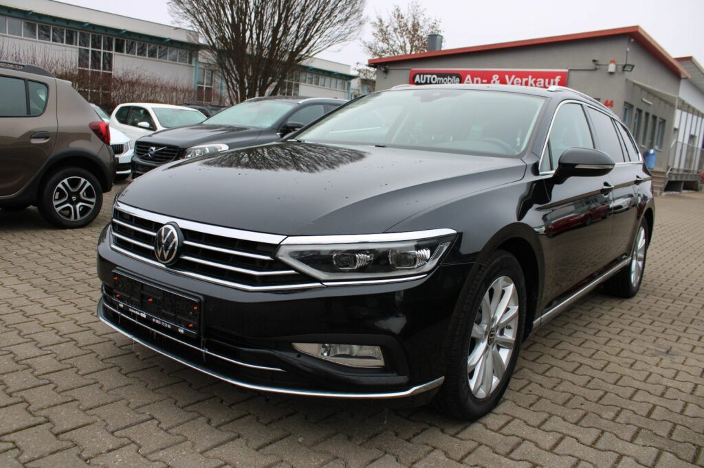 Volkswagen Passat Variant 2.0 TDI DSG Kamera,PDC,AHK,SHZ,Le