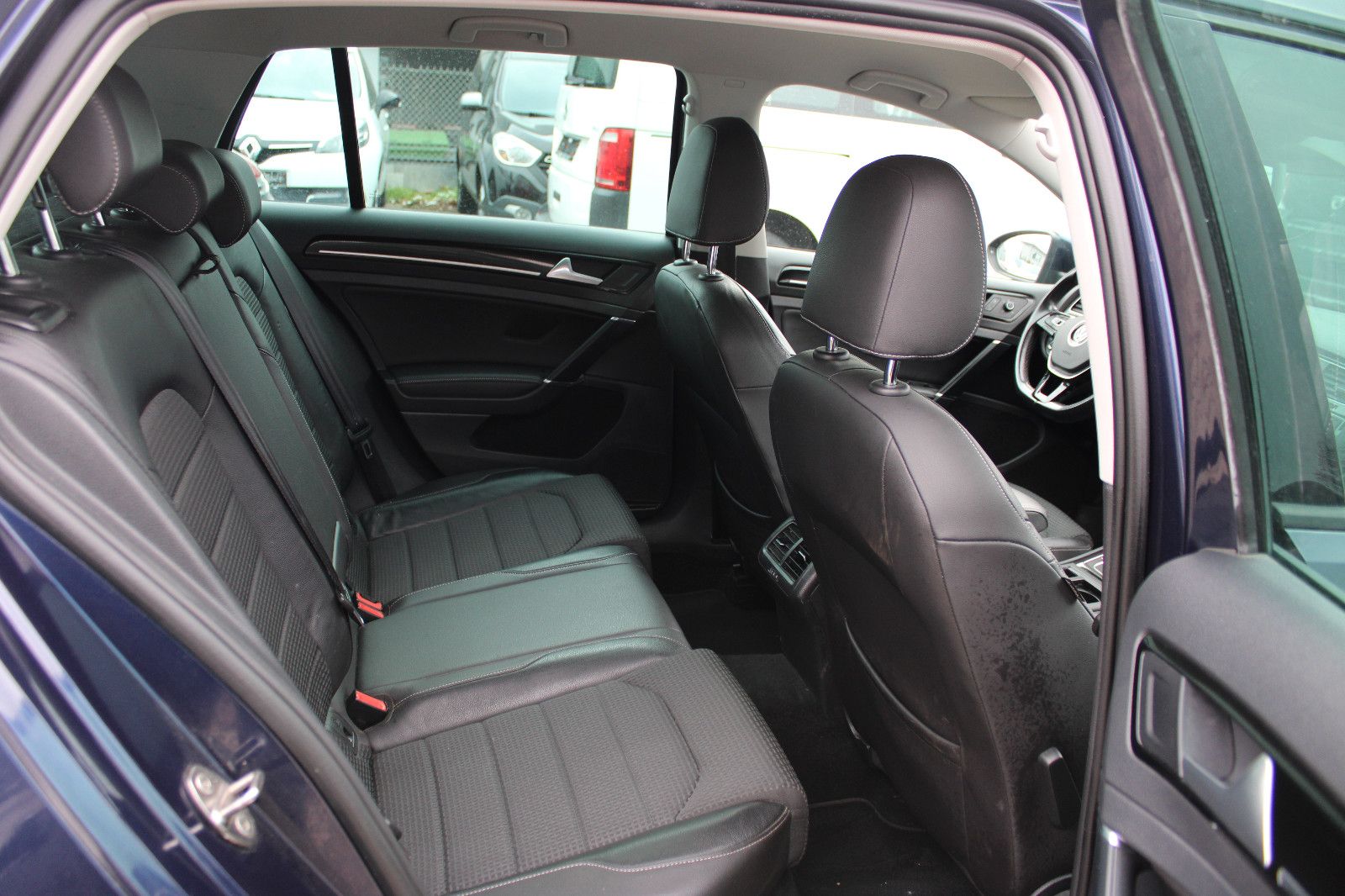 Fahrzeugabbildung Volkswagen Golf 2.0 TDI DSG Highline Navi,Kamera,Standheiz.
