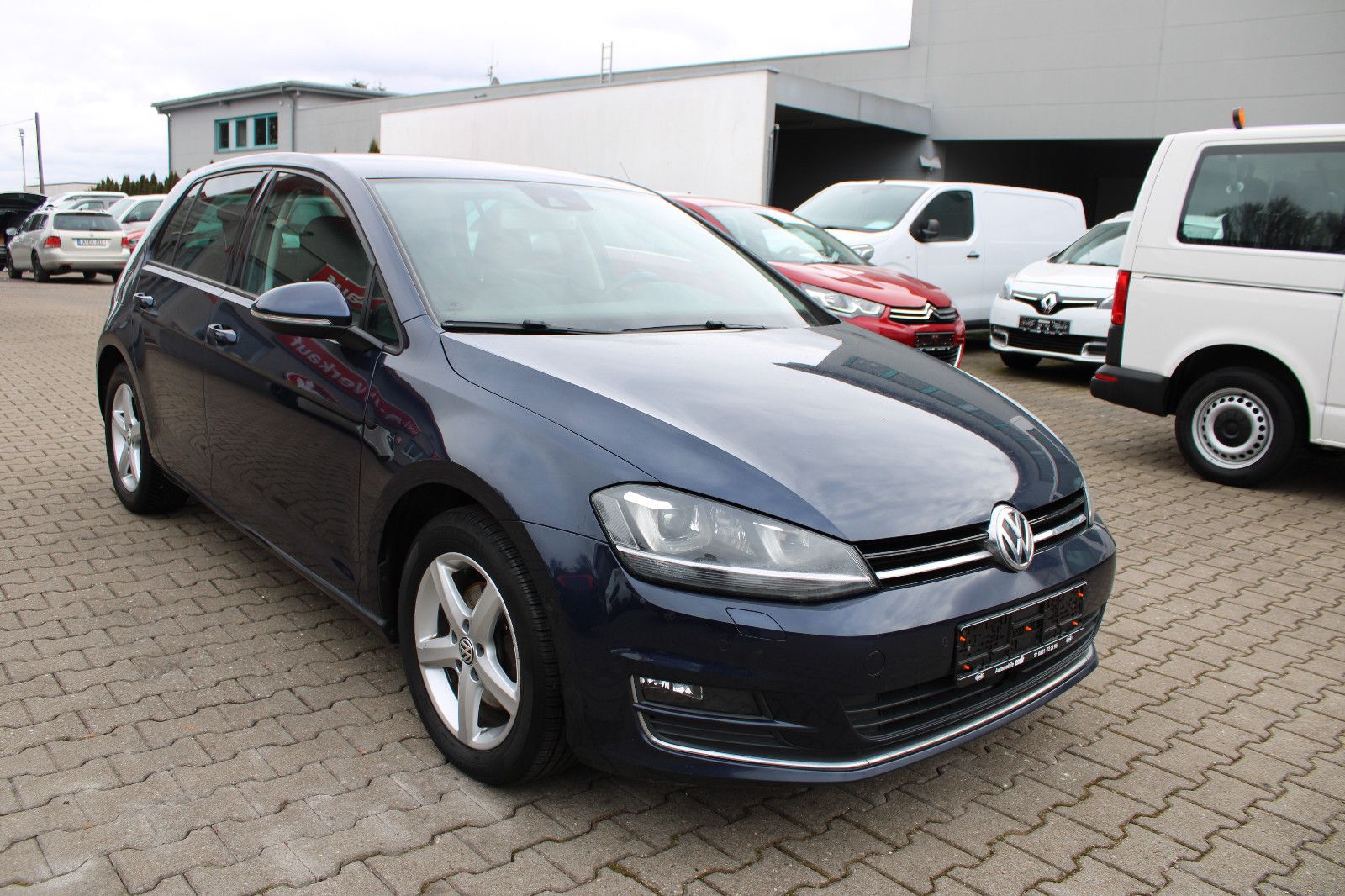 Fahrzeugabbildung Volkswagen Golf 2.0 TDI DSG Highline Navi,Kamera,Standheiz.