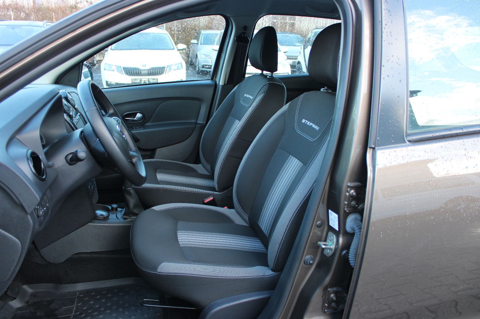 Fahrzeugabbildung Dacia Sandero TCe 90 Stepway Kamera,PDC,Klimaautom.