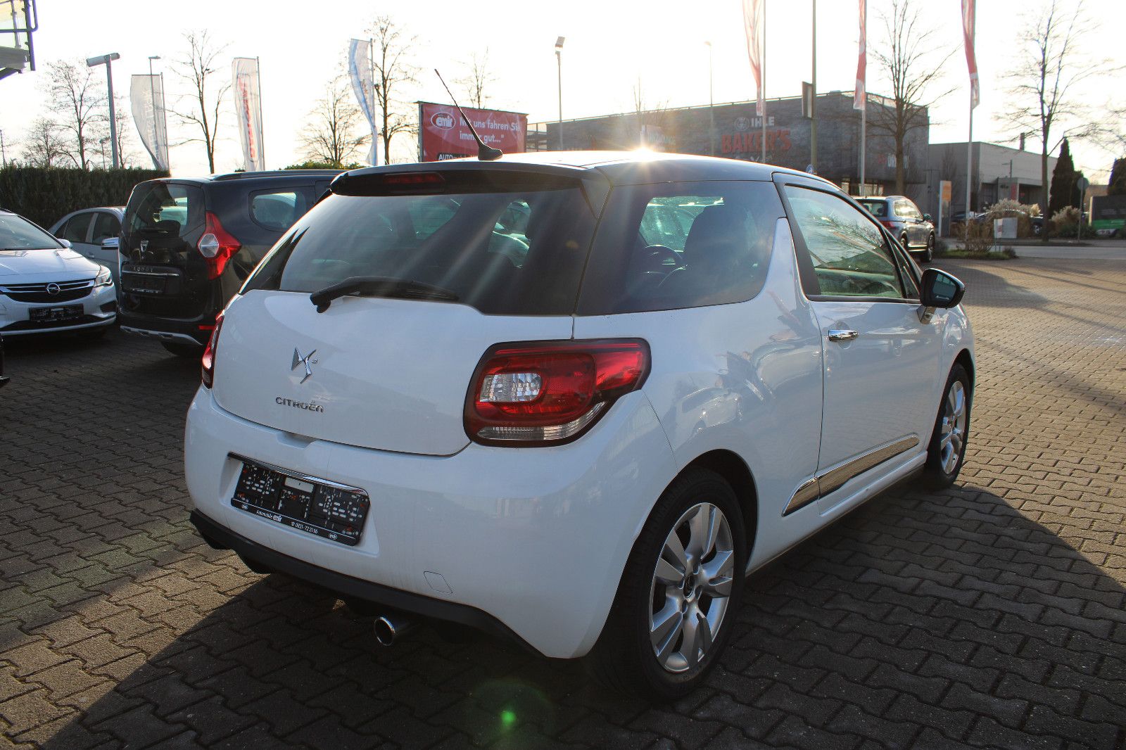 Fahrzeugabbildung Citroën DS3 e-HDi 90 Navi,LED,Klimaautom.