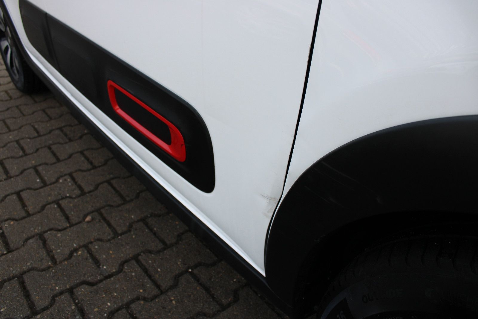 Fahrzeugabbildung Citroën C3 PureTech Kamera,PDC,LED,SHZ