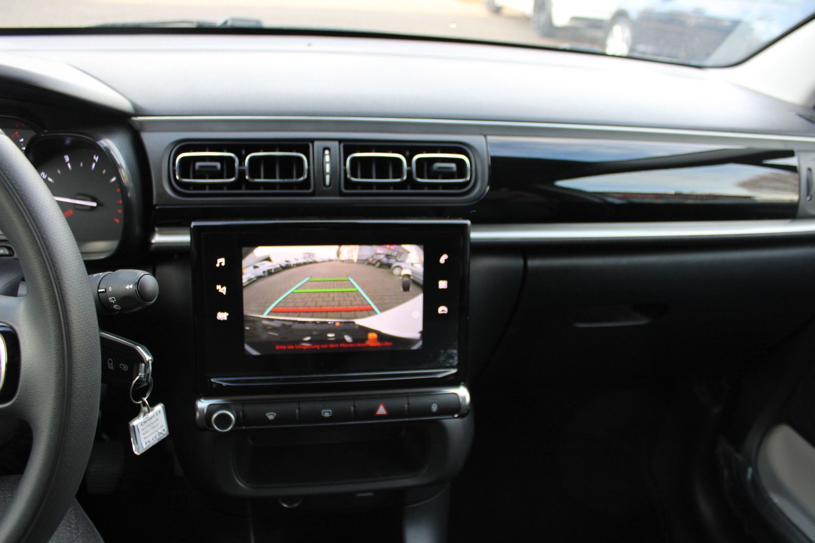 Fahrzeugabbildung Citroën C3 PureTech Kamera,PDC,LED,SHZ