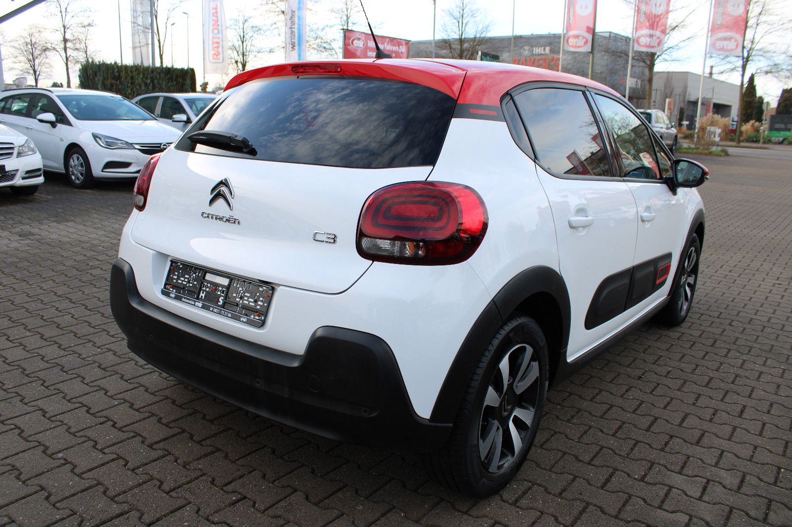 Fahrzeugabbildung Citroën C3 PureTech Kamera,PDC,LED,SHZ