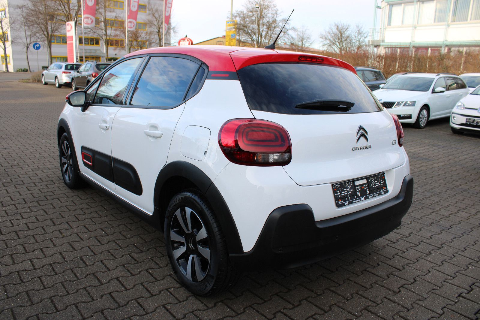 Fahrzeugabbildung Citroën C3 PureTech Kamera,PDC,LED,SHZ