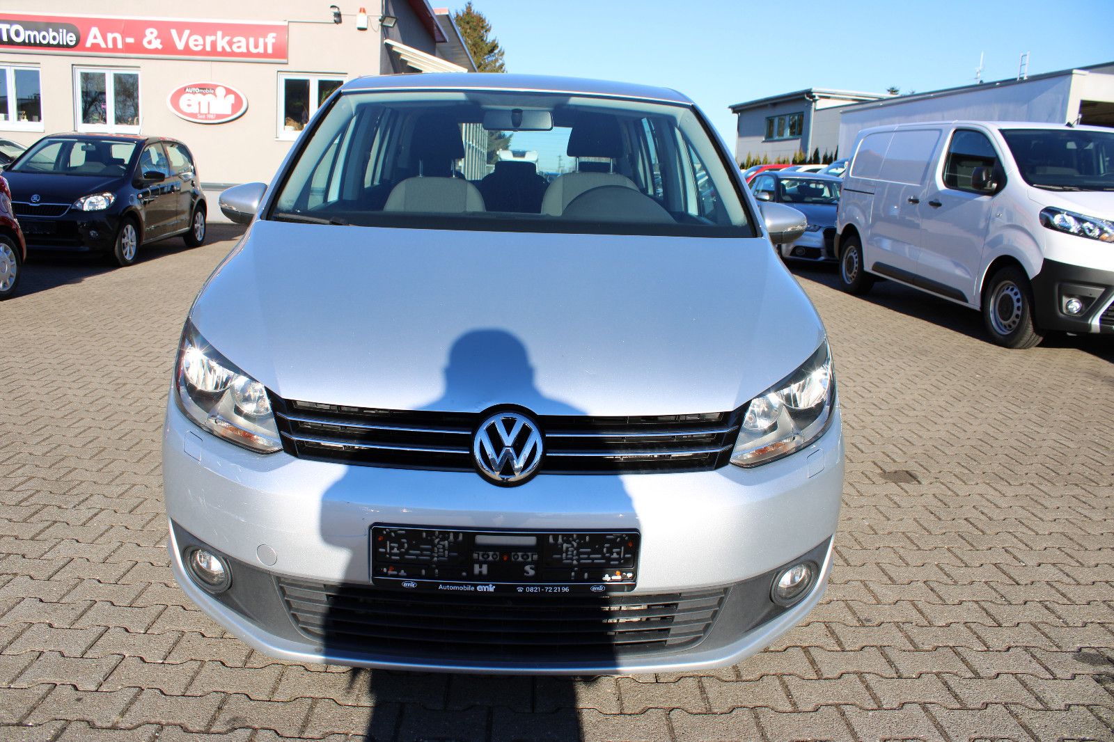Fahrzeugabbildung Volkswagen Touran 1.6 TDI PDC,Kamera,AHK,SHZ