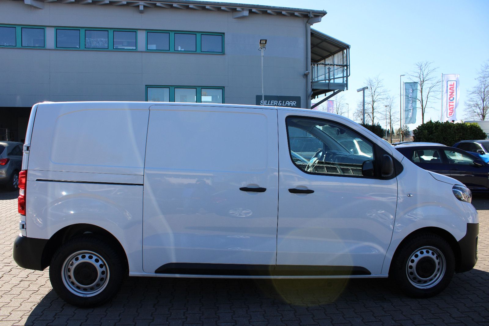 Fahrzeugabbildung Toyota Proace L1 Meister Navi,PDC,Kamera,Klima,3.Sitzer