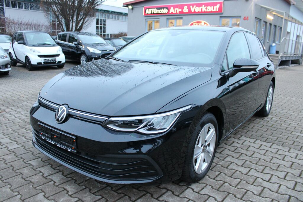 Volkswagen Golf 1.0 TSI Standheizung,LED,Navi,SHZ,LHZ