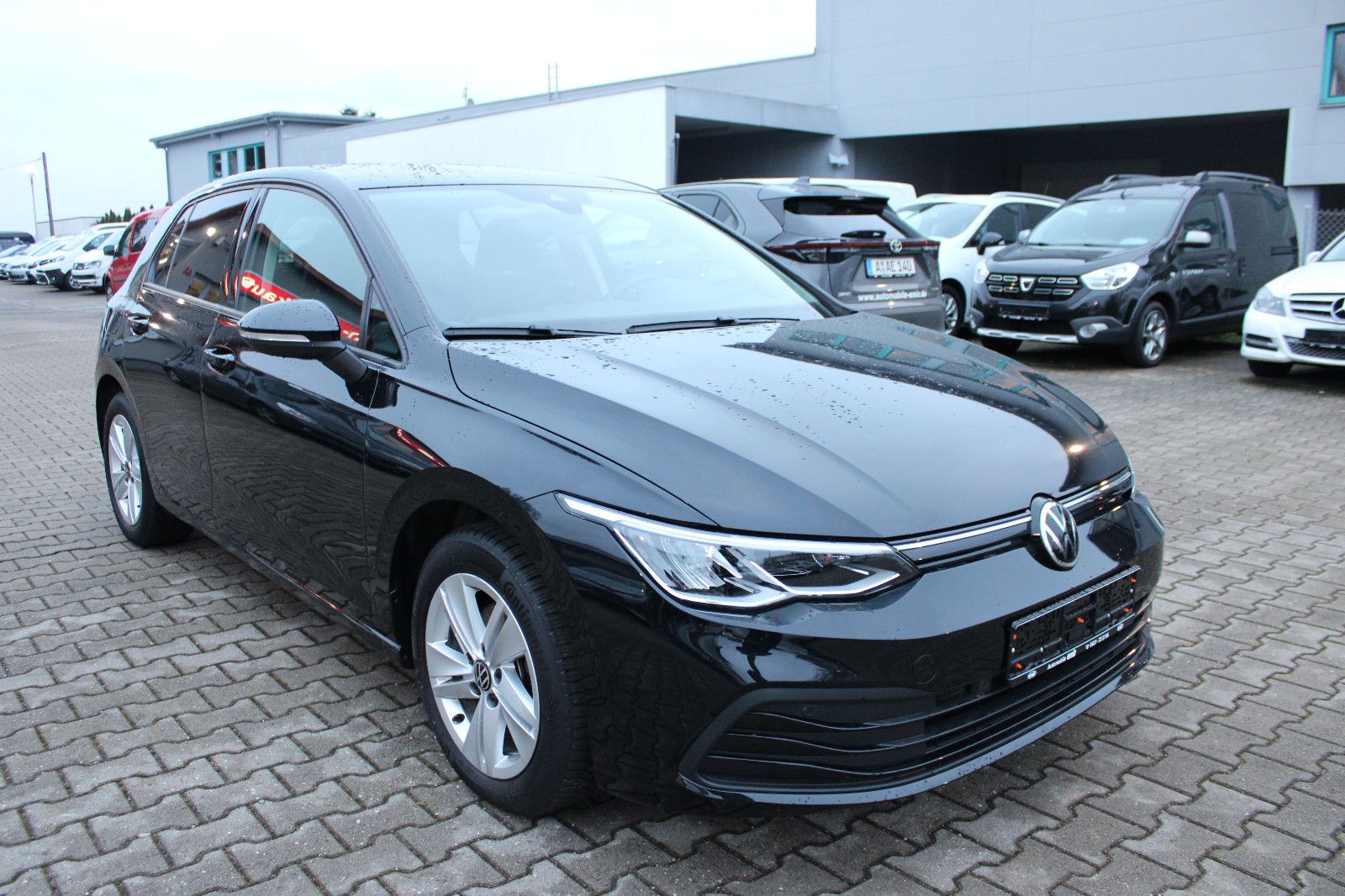 Fahrzeugabbildung Volkswagen Golf 1.0 TSI Standheizung,LED,Navi,SHZ,LHZ
