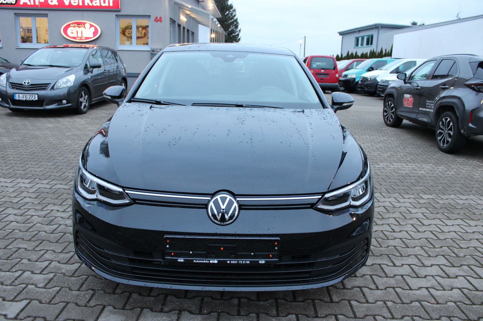 Fahrzeugabbildung Volkswagen Golf 1.0 TSI Standheizung,LED,Navi,SHZ,LHZ