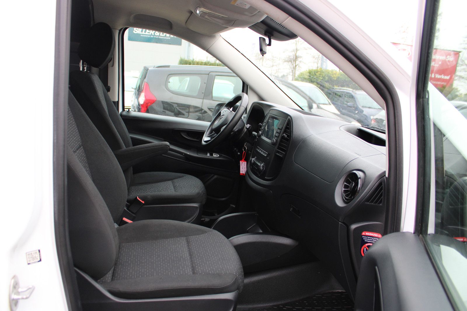 Fahrzeugabbildung Mercedes-Benz Vito Lang Automatik,Kamera,Navi,SHZ,Tempomat