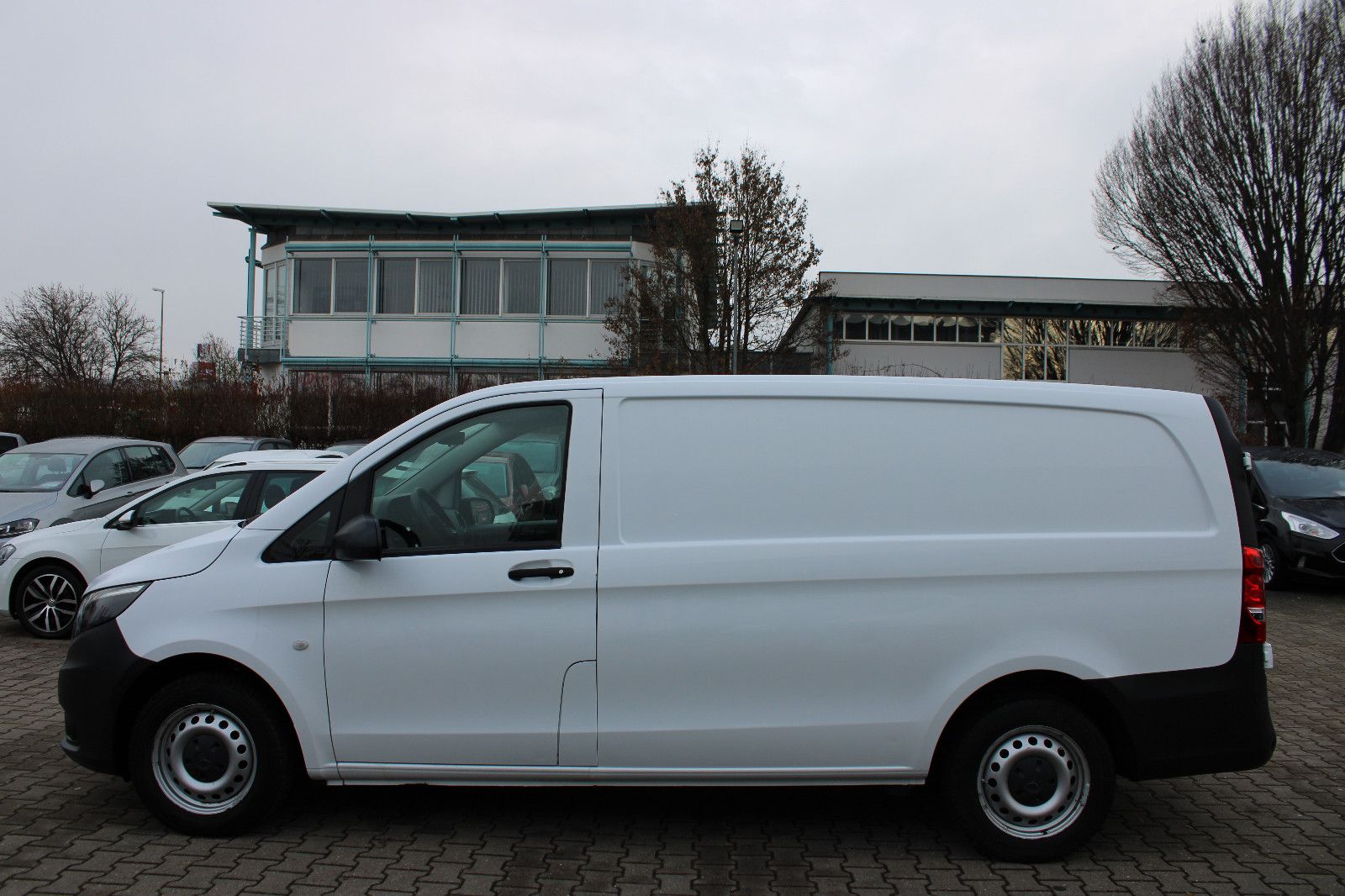 Fahrzeugabbildung Mercedes-Benz Vito Lang Automatik,Kamera,Navi,SHZ,Tempomat