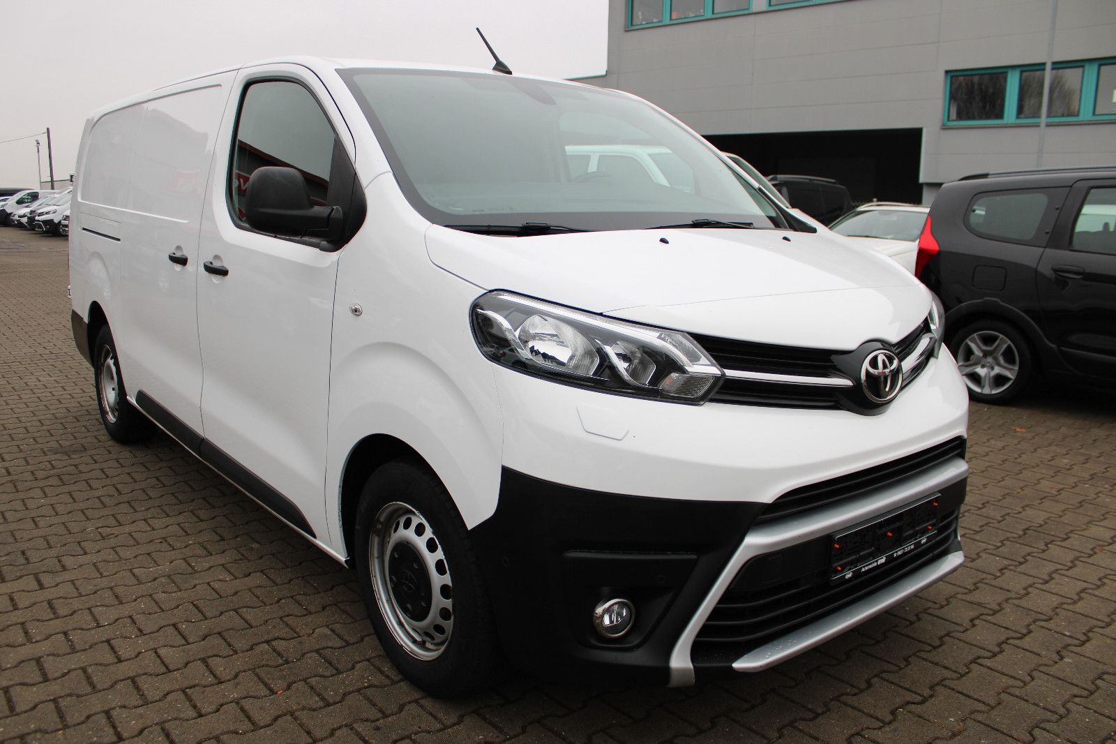 Fahrzeugabbildung Toyota Proace Meister Kasten L2 Kamera,PDC,USB