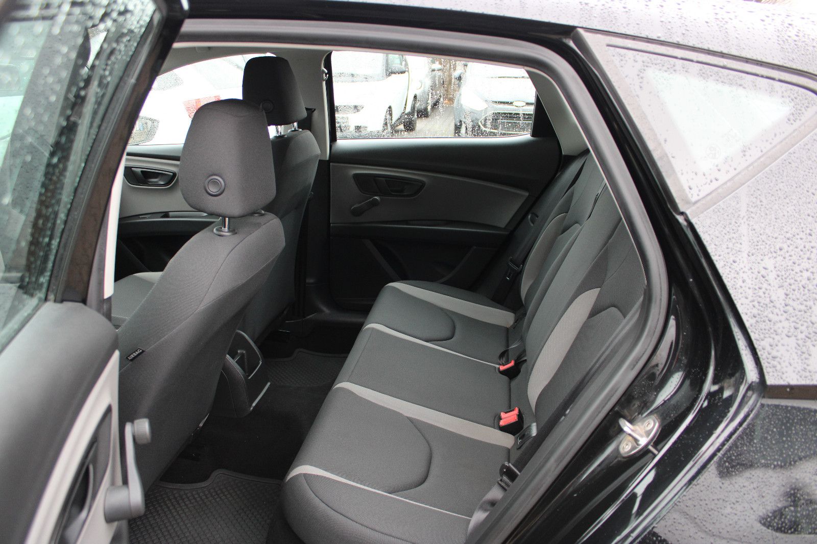 Fahrzeugabbildung SEAT Leon 1.2 TSI Klimaautom.,PDC,Alu,SHZ