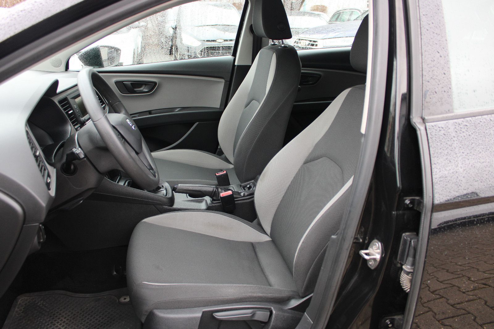 Fahrzeugabbildung SEAT Leon 1.2 TSI Klimaautom.,PDC,Alu,SHZ