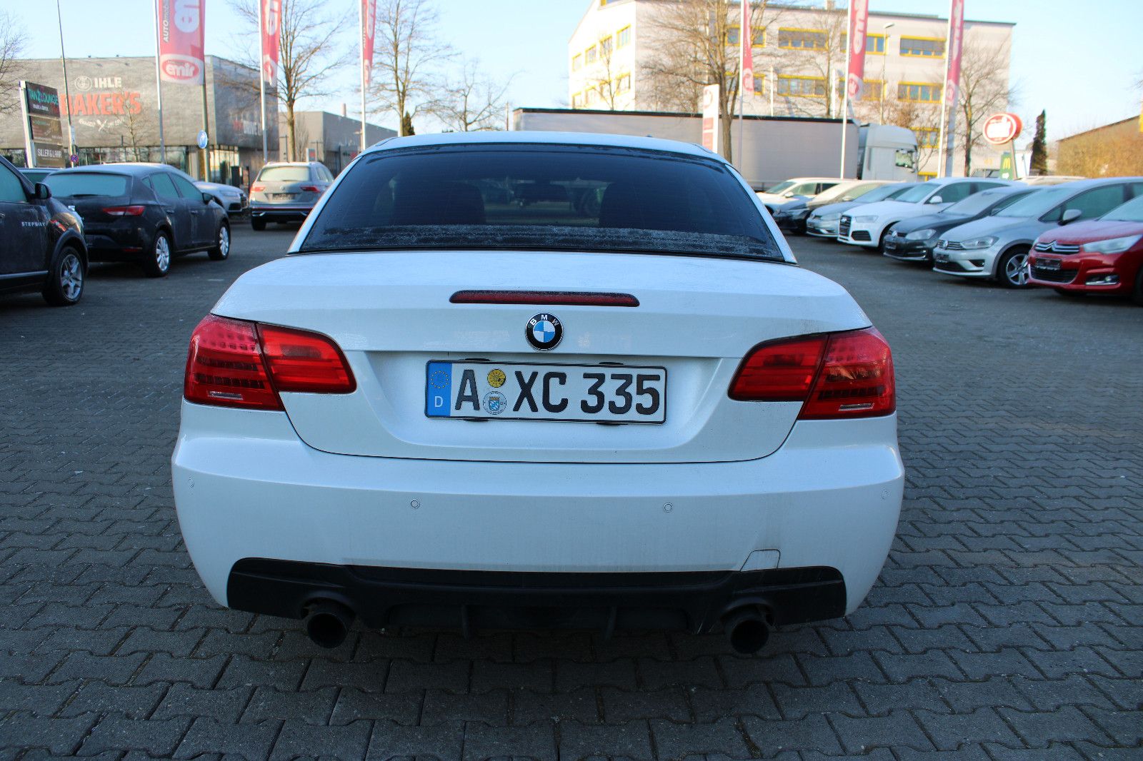 Fahrzeugabbildung BMW 335i Cabrio M Sport DKG Navi,HarmanKardon,Leder