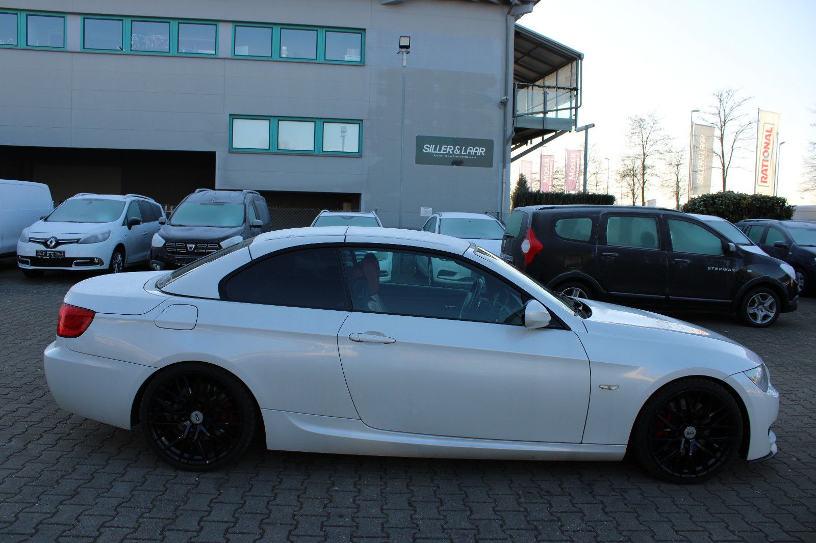 Fahrzeugabbildung BMW 335i Cabrio M Sport DKG Navi,HarmanKardon,Leder